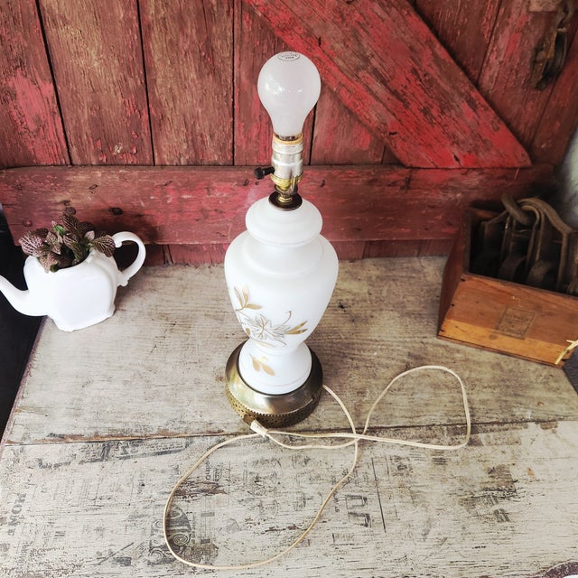 White Vintage Milk Glass Table Lamp With Gold Floral Design & Brass Base For Sale - Image 8 of 18