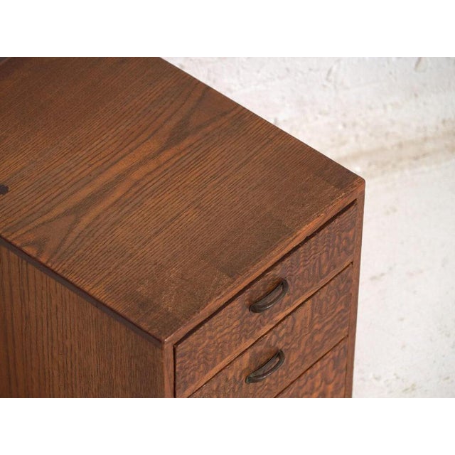 Small antique Japanese chest of drawers – Showa Period (c.1926-1945)Dimensions: Length: 21 cm Depth: 27 cm Height: 24...