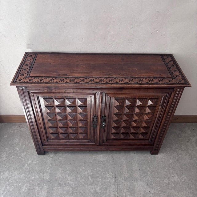 Small Ethnic Style Wooden Sideboard, in Very Good conditions. Designed 1960 to 1969