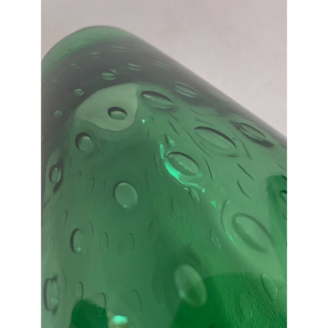 Mid-Century Modern Vintage Controlled Bubbles Art Glass Vase For Sale - Image 3 of 8