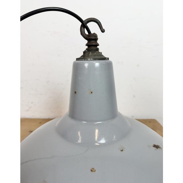 Industrial British Grey Enamel Factory Pendant Lamp from Benjamin Electric Manufacturing Company, 1960s For Sale - Image 14 of 17