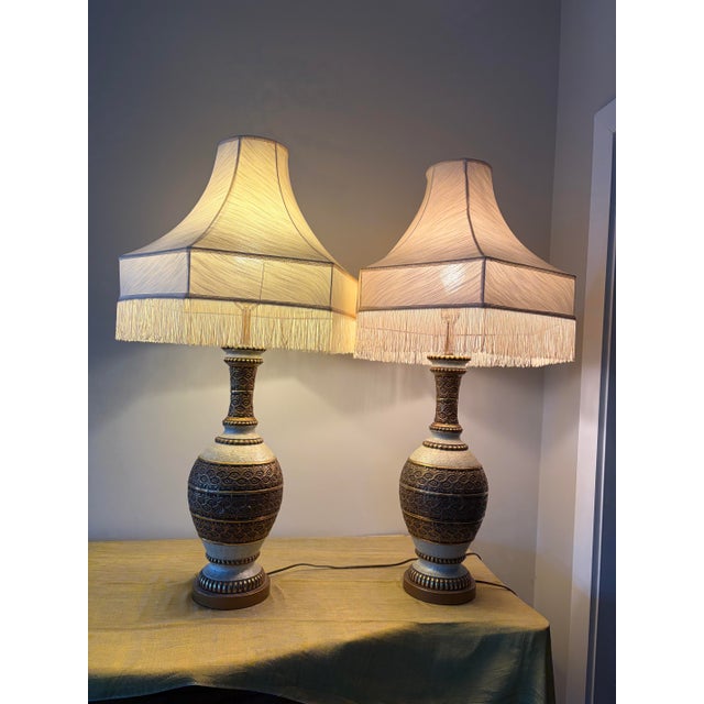 1970s Vintage 1970s Hollywood Regency Chunky Gold Filigree Table Lamps With Fringed Shades - A Pair For Sale - Image 5 of 10