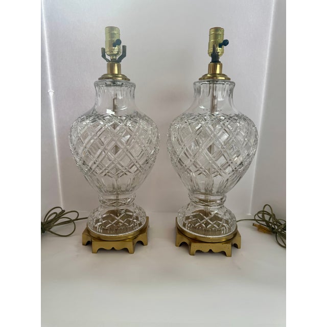 Vintage Neoclassical Diamond-Pattern Glass Urn Table Lamps - Pair For Sale - Image 4 of 13
