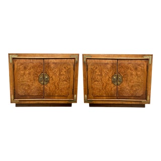 Vintage Thomasville Mahogany and Burl Wood Nightstands - a Pair For Sale