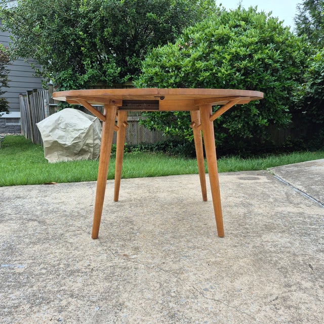 1950s Midcentury Modern Russel Wright for Conant Ball Maple 48" Round Dining Table With Atomic Legs for Restoration For Sale In Washington DC - Image 6 of 18