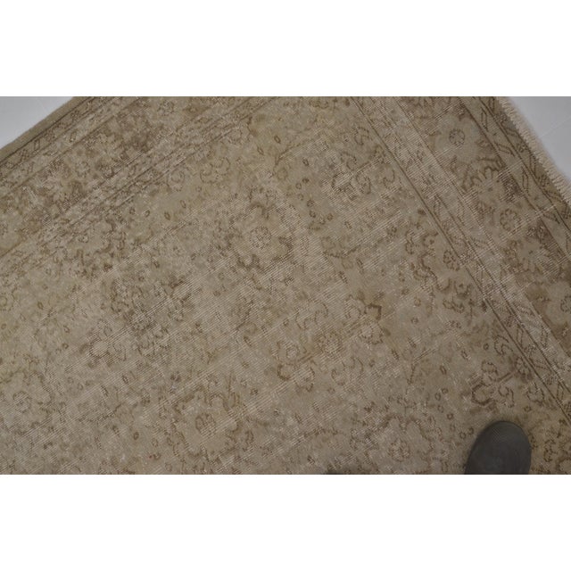 1960s Beige Handknotted Anatolian Vintage Carpet For Sale - Image 5 of 10