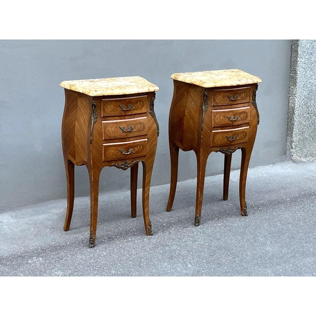 1920s Pair of French Louis XV Style Rosewood Side Tables Nightstands For Sale - Image 9 of 9