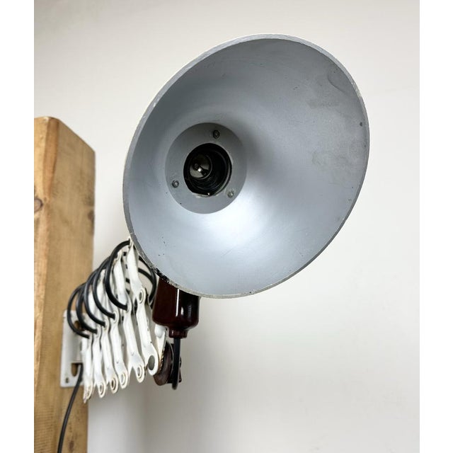 Industrial East German Scissor Lamp from Veb Zweckluchtbau Dresden, 1950s For Sale - Image 14 of 16