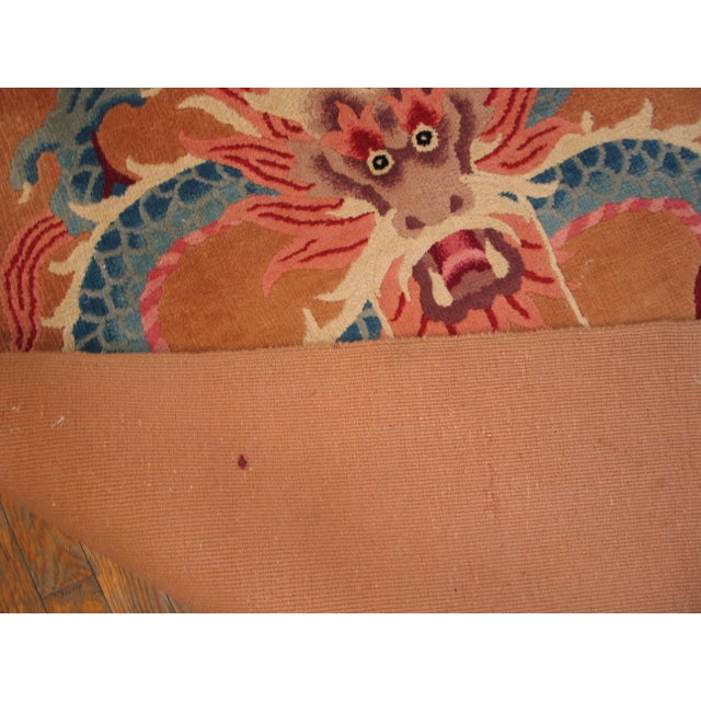 Early 20th Century 1920s Tan Sand Minimalist Dragon Antitque Chinese Art Deco Rug 9'x 12' Handknotted Wool Carpet For Sale - Image 5 of 6