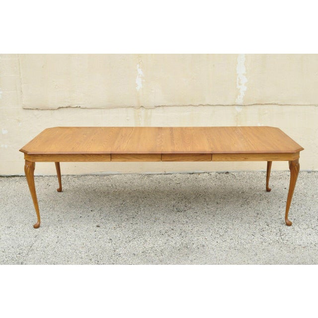 20th Century Queen Anne Pennsylvania House Stonehouse Oak Collection