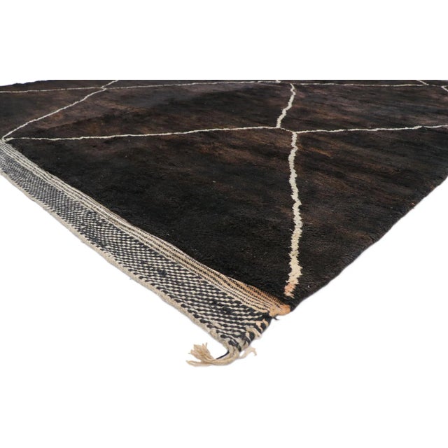 Contemporary Berber Moroccan Rug with Mid-Century Modern Style 11'09 x 13'01. With its simplicity, plush pile and Mid-...