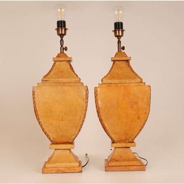 Traditional English Table Lamps Vintage Chesterfield Style Vase Lamps Leather - a Pair For Sale - Image 6 of 12