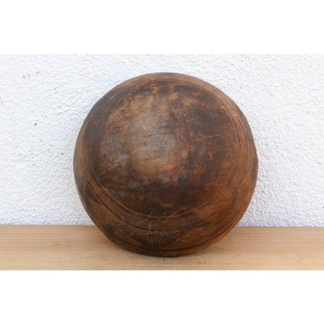 Handcarved African Rounded Wooden Bowl For Sale In Los Angeles - Image 6 of 8