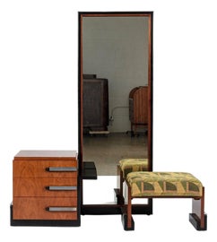 Example of Vanity and Mirror Sets