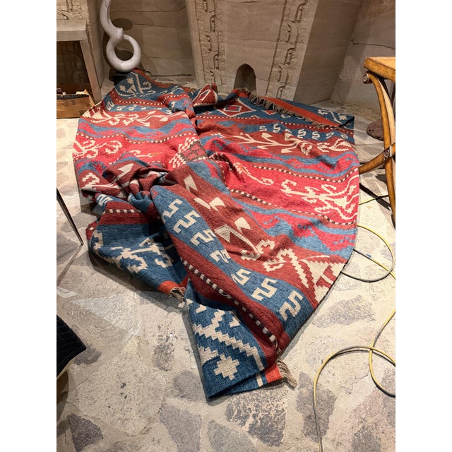 For your consideration, a traditional Turkish Kilim rug, a classic hand-woven, flat-weave wool carpet celebrated for its...