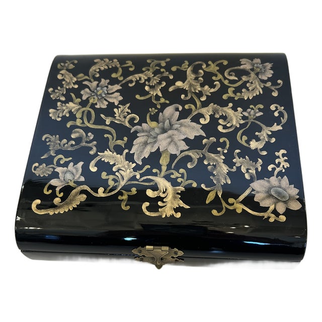 Black & Gold Lacquer Handmade Artisan Decorative Box For Sale
