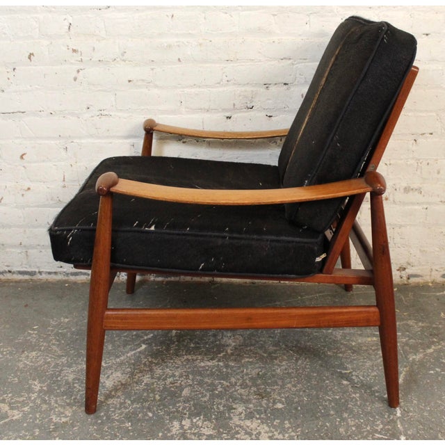 Wood Mid 20th Century Teak "Spade Chair" Attributed to Finn Juhl With Cowhide Cushions For Sale - Image 7 of 14