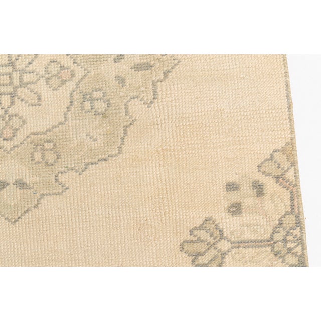 1960s 1960s Neutral Modern Farmhouse Decor Rug For Sale - Image 5 of 9