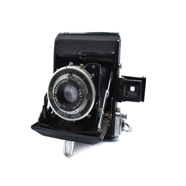 1940's Zeiss Ikon Ikonta 521 With Novar Anastigmat 7.5 Cm