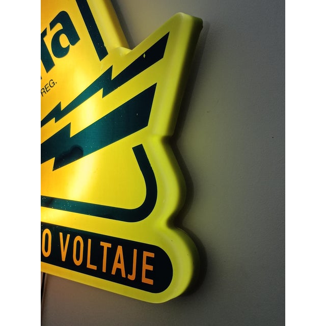 Magnificent and rare Fanta illuminated sign. Sabor de Alto Voltage campaign (1999-2002). Rare triangular format....