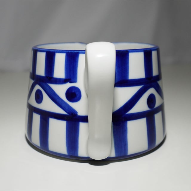 Abstract 1980s Dansk Arabesque Blue Dot White Gravy Boat Porcelain Pitcher For Sale - Image 3 of 6