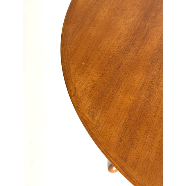 Round Extendable Teak Table from Skovby, 1960s For Sale - Image 8 of 10