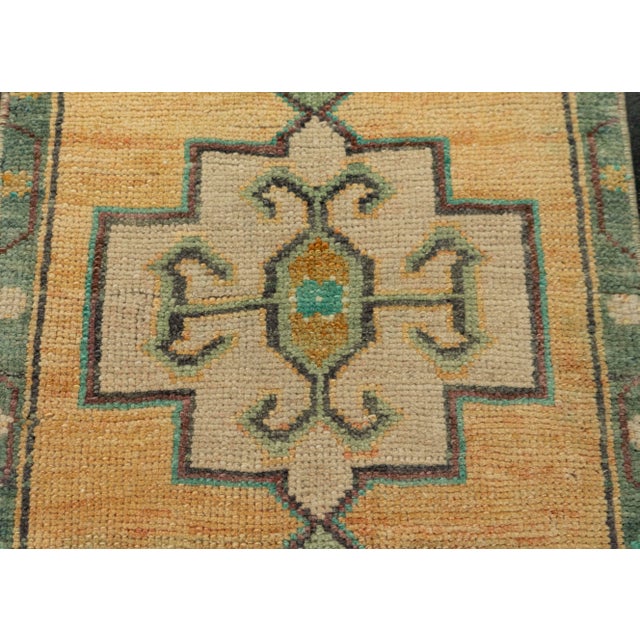 Turkish Mini Rug Oriental Hand Knotted Vintage Rug 1'5" x 3'2" #21153 For Sale In Houston - Image 6 of 8