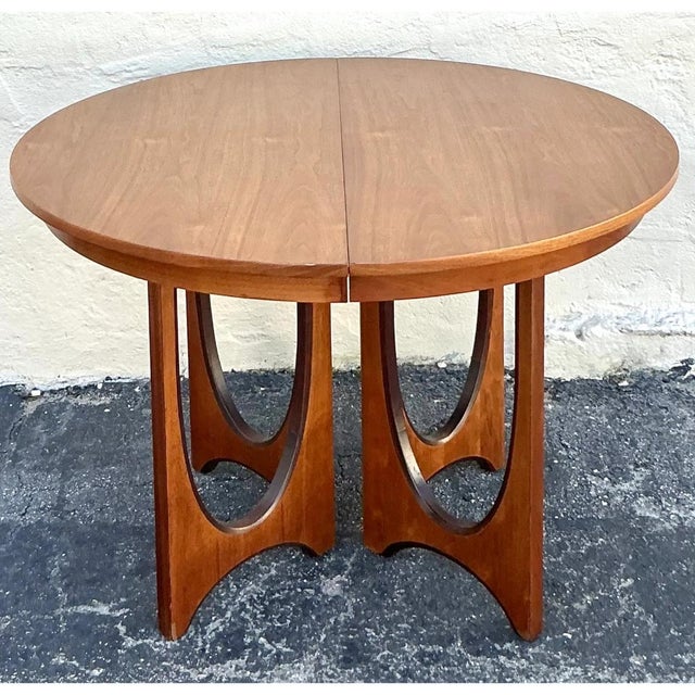 Vintage Wood Extendable Dining Table by Broyhill Brasilia For Sale - Image 10 of 12