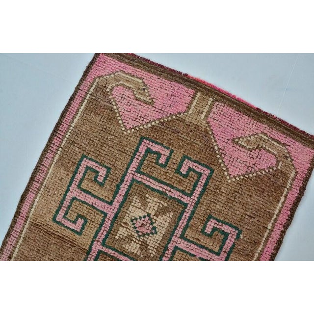 Mid 20th Century Oushak Kitchen Decor Runner Rug For Sale In Phoenix - Image 6 of 11