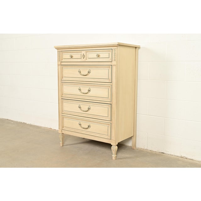 French John Widdicomb Style French Regency Louis XVI Cream Lacquered Highboy Dresser, Circa 1960s For Sale - Image 3 of 18