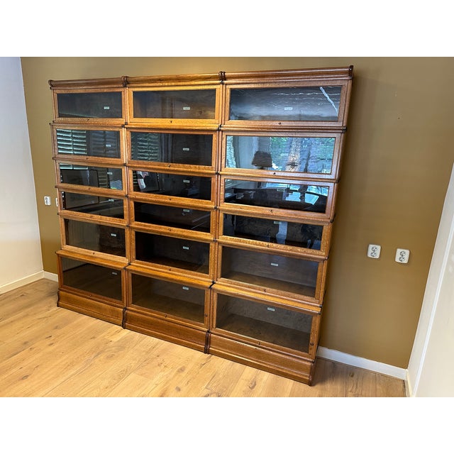 Large Display Bookcase from Globe Wernicke, 1890s, Set of 24 For Sale - Image 16 of 16