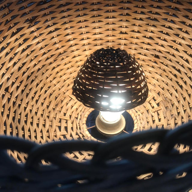 Large Indonesian Table Lamp in Double-Layered Glass and Wicker, 1970s For Sale - Image 4 of 18