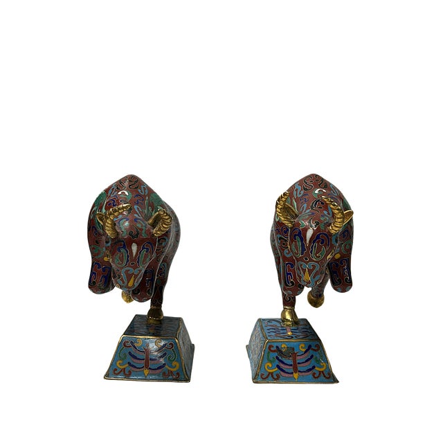 1960s Pair Vintage Chinese Cloisonne Enamel Crimson Red Dynamic Bull Figures For Sale - Image 5 of 7
