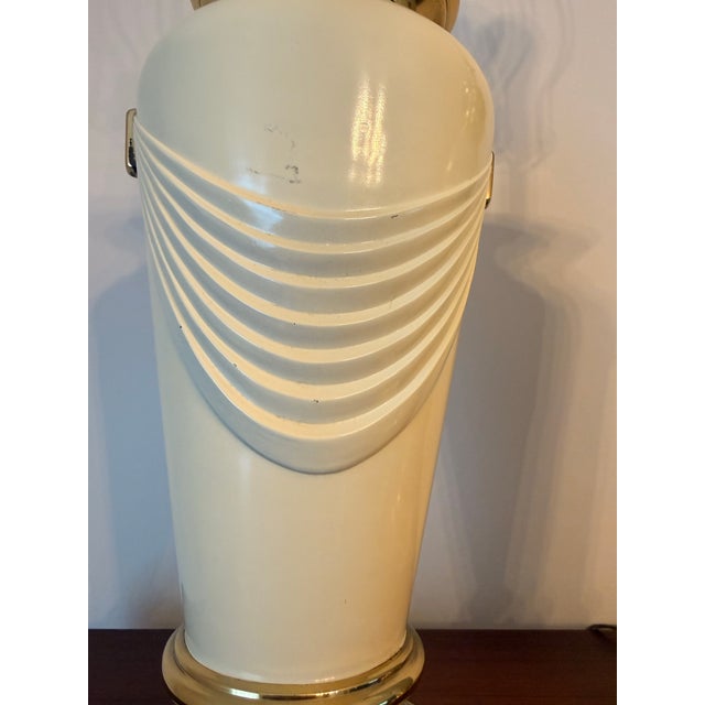 Art Deco Vintage Hollywood Regency Brass & Cream Ceramic Drape Table Lamps - A Pair For Sale - Image 3 of 12