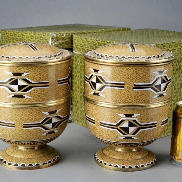 Traditional Pair of Vintage Cloisonné Enamel Trophy-Form Lidded Jars / Tea Caddies For Sale - Image 3 of 7
