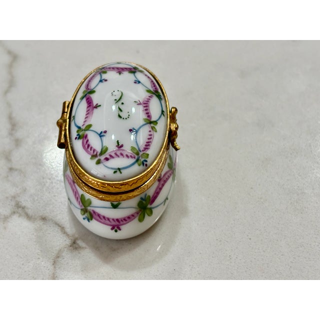 Limoges, France Vintage Limoges- Pink and Green Porcelain Trinket Box With Brass Bow Closure and Accents-Hand Painted For Sale - Image 4 of 10