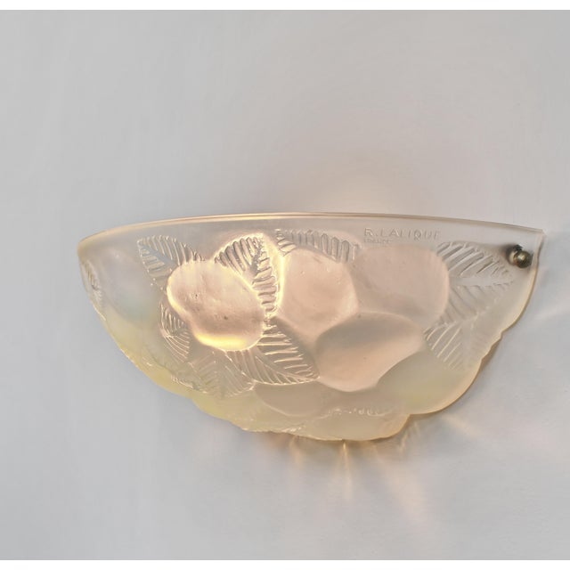 Glass A Large French Art Deco Wall Sconce by René Lalique - Lausanne - Opalescent Glass - 1920s France For Sale - Image 7 of 8