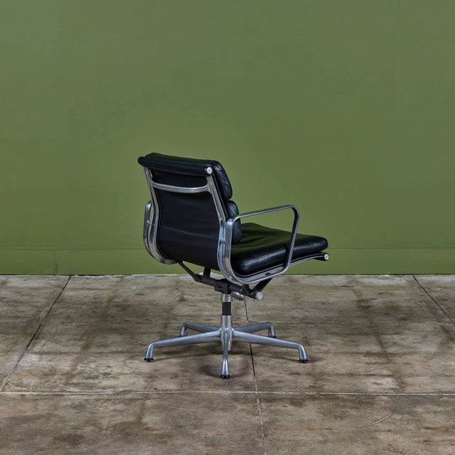 Herman Miller Eames Soft Pad Management Chair for Herman Miller For Sale - Image 4 of 18