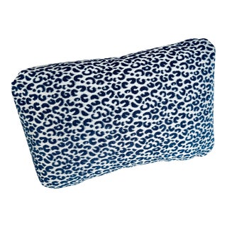Single Lumbar Oblong Pillow/Cushion With Blue/White Modern Animal Print For Sale