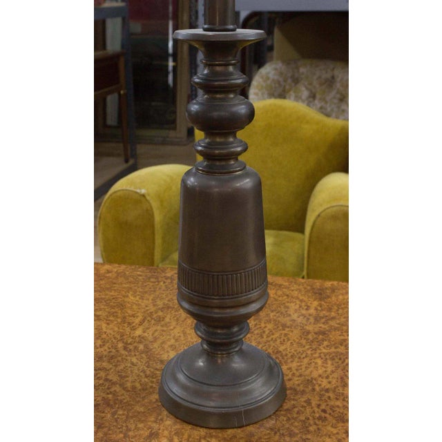 Metal Pair of American Mid-Century Sculptural Brass Table Lamps, 1950s For Sale - Image 7 of 8