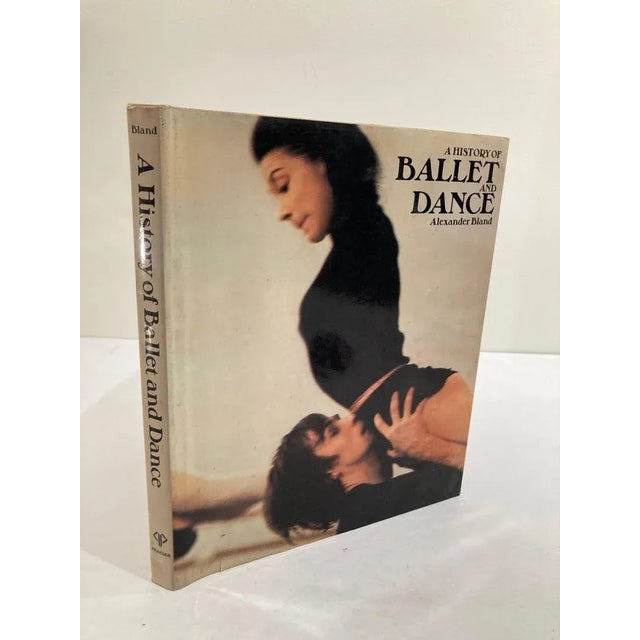 洋書 The Ancient Dancer in the Modern World Amazon.com: The Ancient Dancer in the Modern World