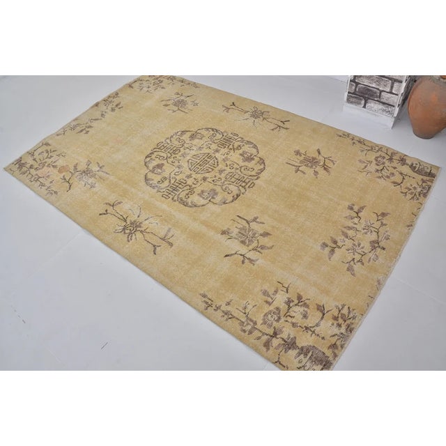 Textile Oushak Anatolian Vintage Rug For Sale - Image 7 of 10