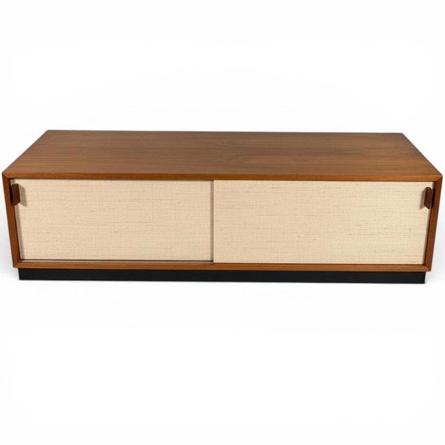 Contemporary Mid-Century Teak Sideboard with Seagrass Doors from Florence Knoll For Sale - Image 3 of 11