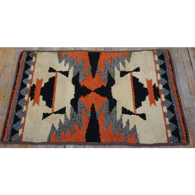 Sublime Tan Beige Color and Harmonic Desing Antique American Hooked Rug For Sale - Image 4 of 10