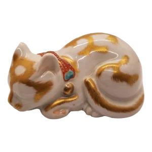 1950s Japanese Kutani Gold Gilded White Porcelain Sleeping Cat