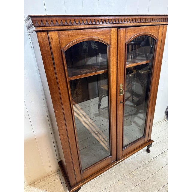 Victorian Adjustable Shelf Mahogany Bookcase with Glass Double Doors, 1850 For Sale - Image 4 of 15