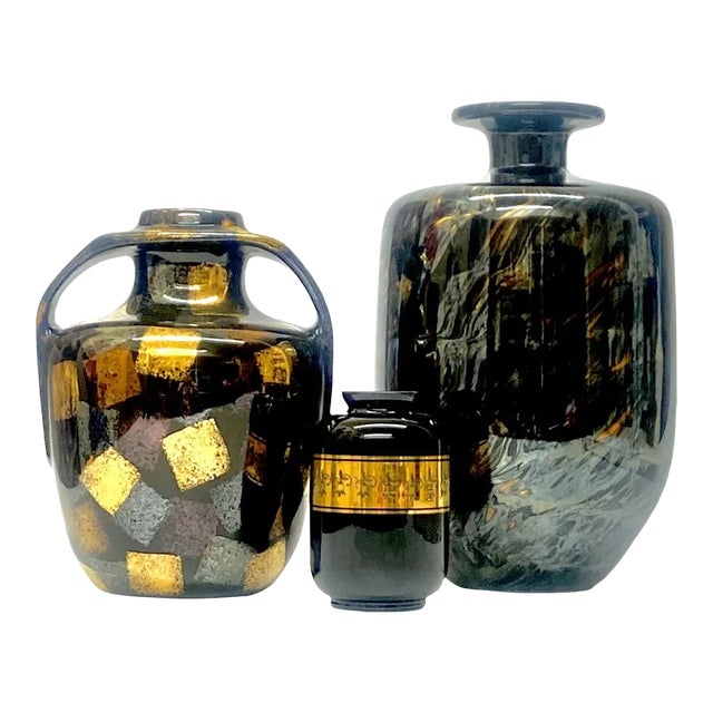 Black and Gold Urn Shaped Vase Curation - Group of 3 For Sale
