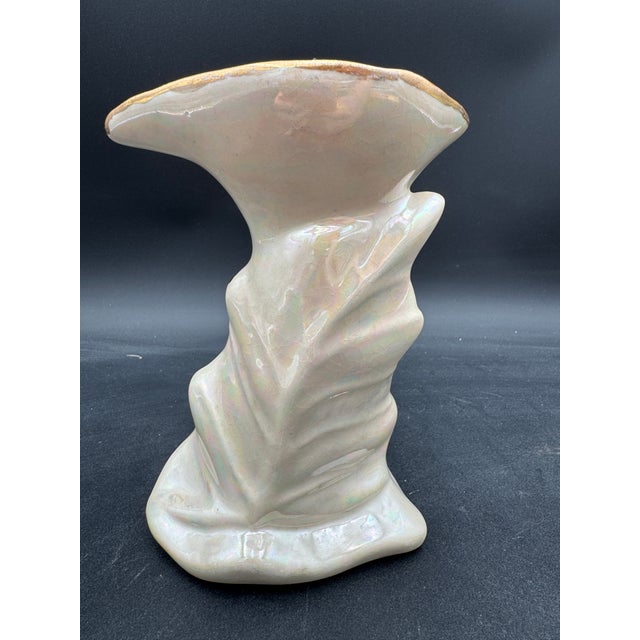 Vintage Vase Pearlescent with Gold Calla Lily Hollywood Regency 22K gold Appx 7" tall