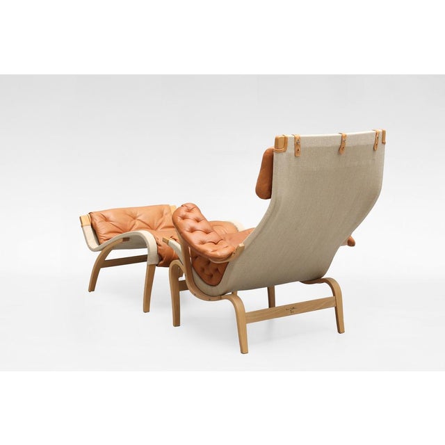 Bruno Mathsson Set of Vintage Pernilla Lounge Chair and Ottoman by Bruno Mathsson for Dux, 1969 For Sale - Image 4 of 8