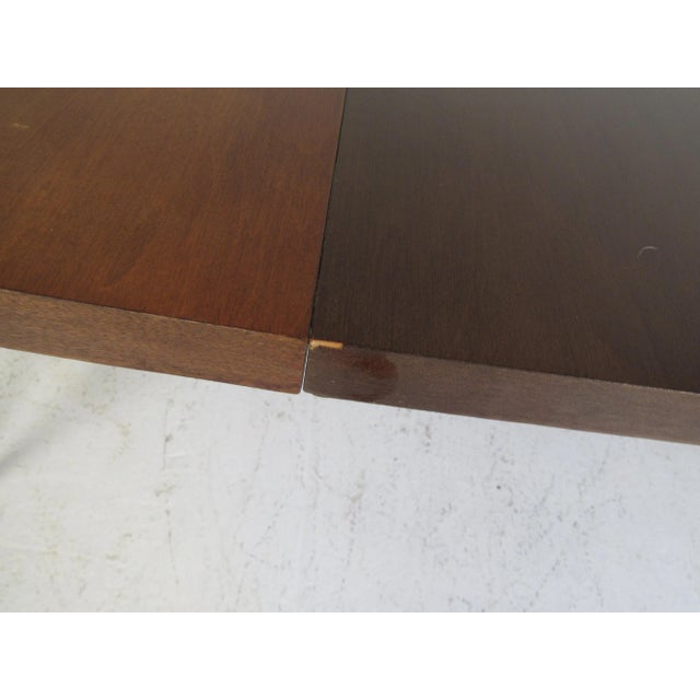 Paul McCobb Mid-Century Modern dining table. A stunning table designed by Paul McCobb for his Planner Group line for...